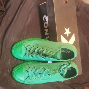 Kelly Green Converse Women's 7